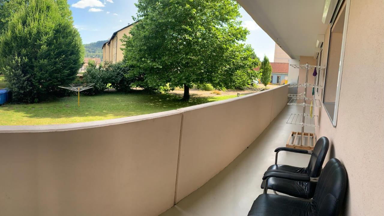 Grosse Und Helle Ferien Wohnung Mit Parkplatzen Laufenburg Eksteriør bilde